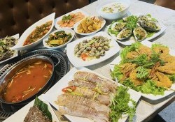 List 11 nhà hàng buffet hải sản Hạ Long tươi ngon, giá rẻ 2024